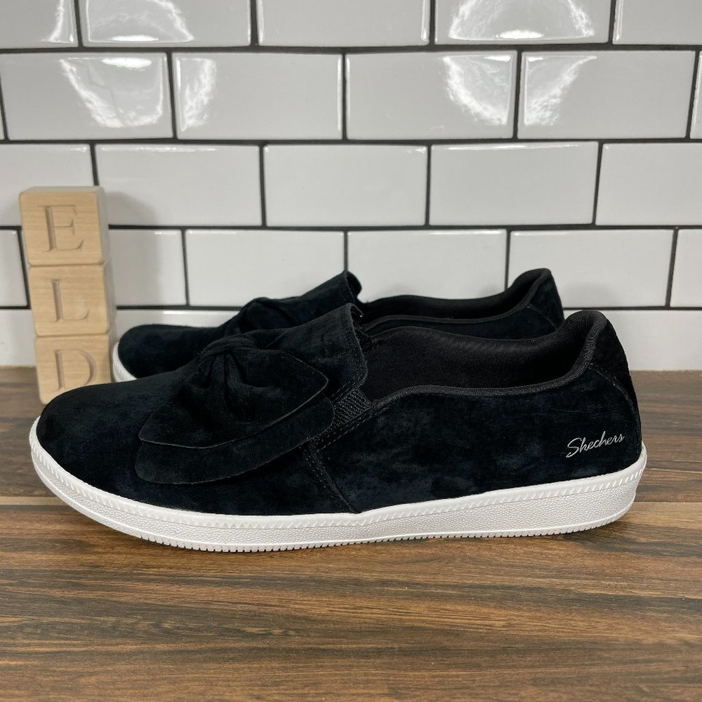 Skechers Madison Ave Journey Women's Size 6.5 Shoes Black Suede Wide Sneakers